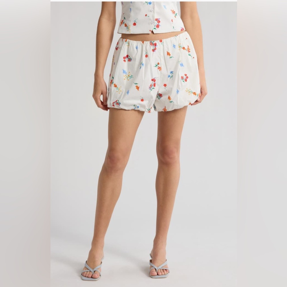 WAYF Sage Floral Stretch Cotton Bubble Shorts